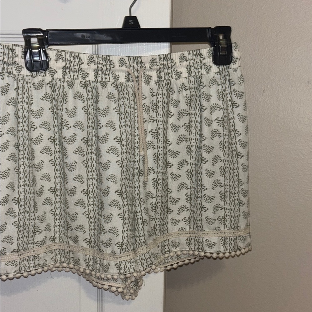 About A Girl Cream and green Patterned Women Shorts